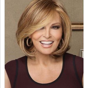New never worn Raquel Welch “Upstage” Wig